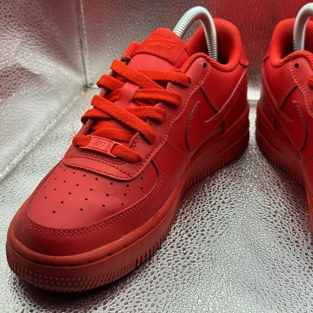Size 5.5Y Nike‎ Air Force 1 LV8 GS Kids University Red Sneakers DM8875-600